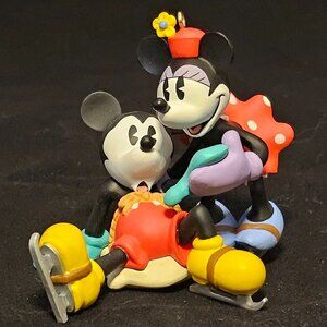 Hallmark Keepsake Mickey & Minnie Ornament - 1997 NIB